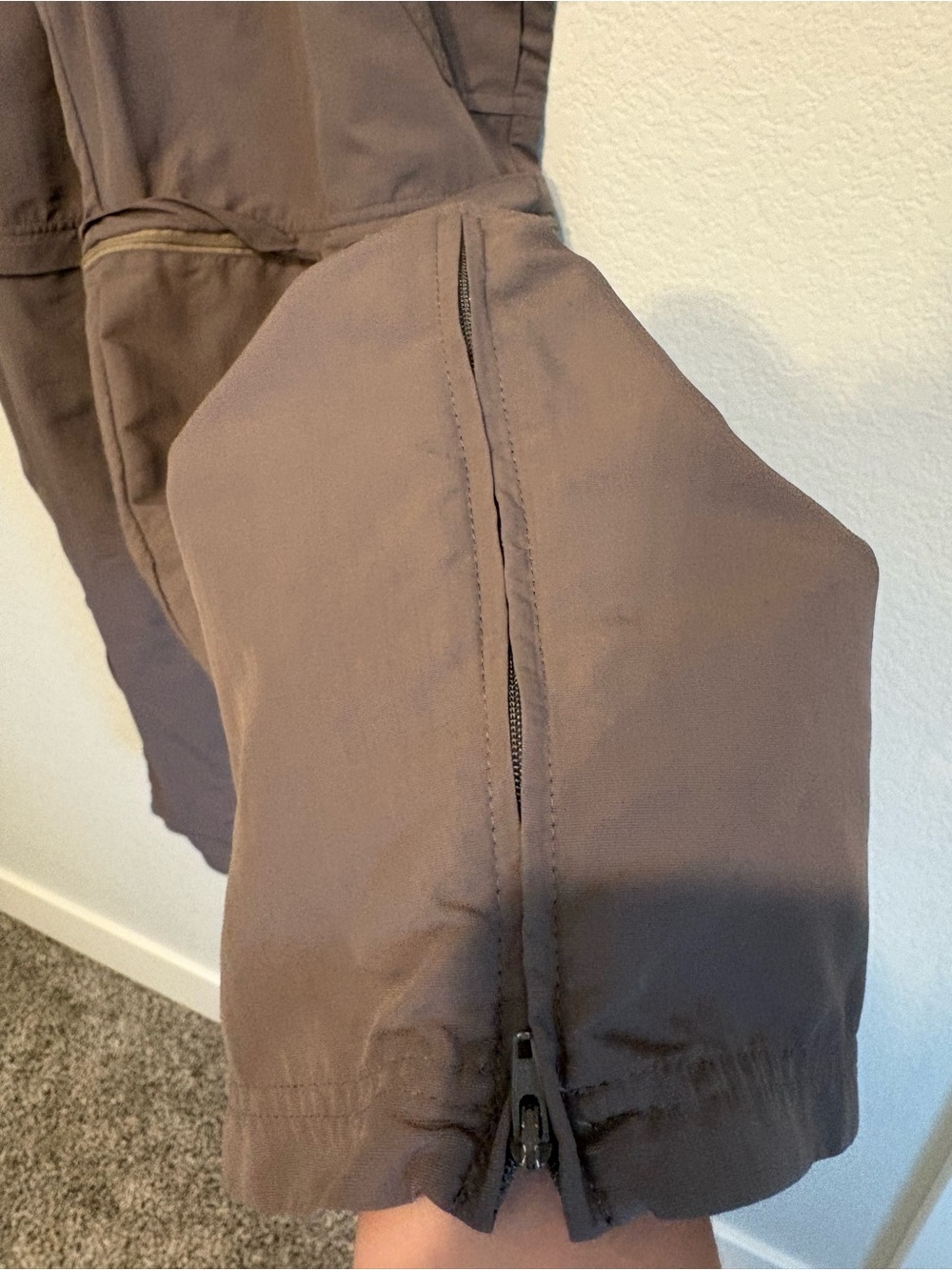 Cabela’s Convertible Hiking Pants Men’s 40x32 Gray Zip Off Cargo Trail Outdoor - Picture 8 of 13